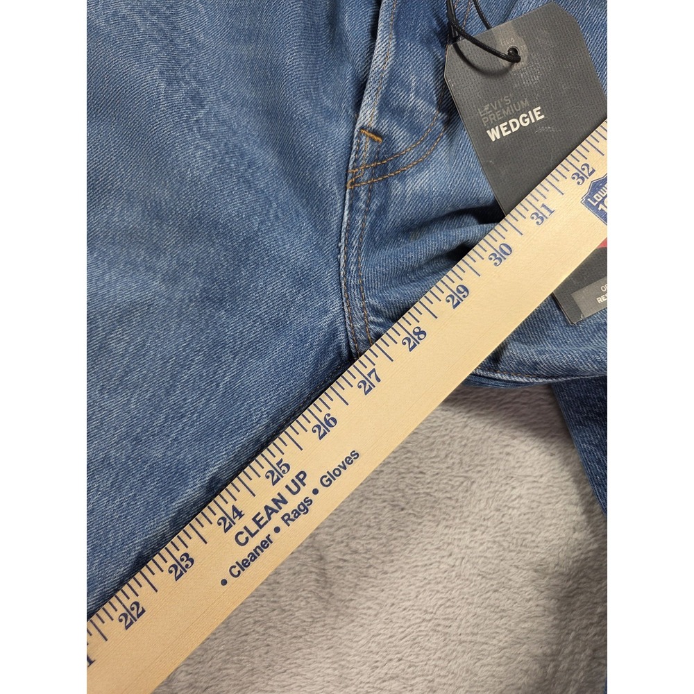 New‎ Levis Wedgie Straight Jeans Womens 26 Blue Denim Distressed - Picture 7 of 8